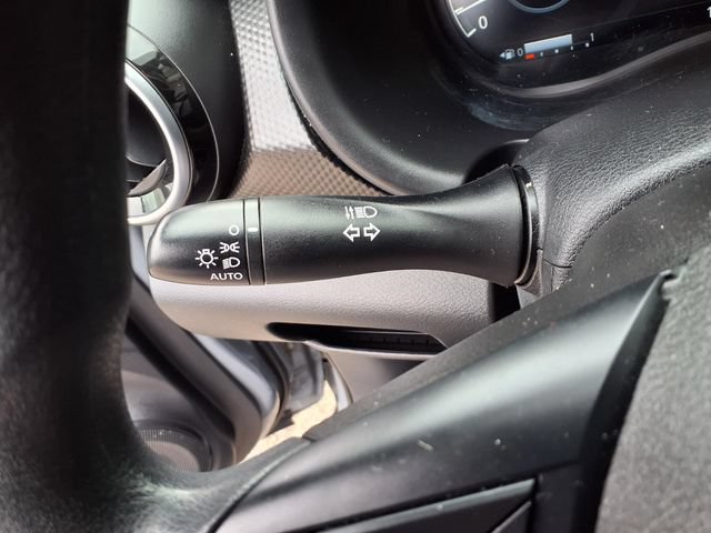 Used 2023 Nissan Kicks SV FWD image 10