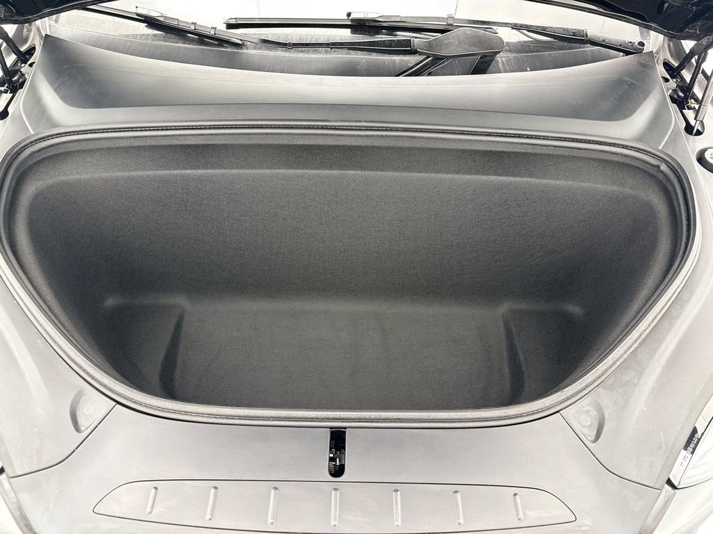 Used 2023 Tesla Model X image 28