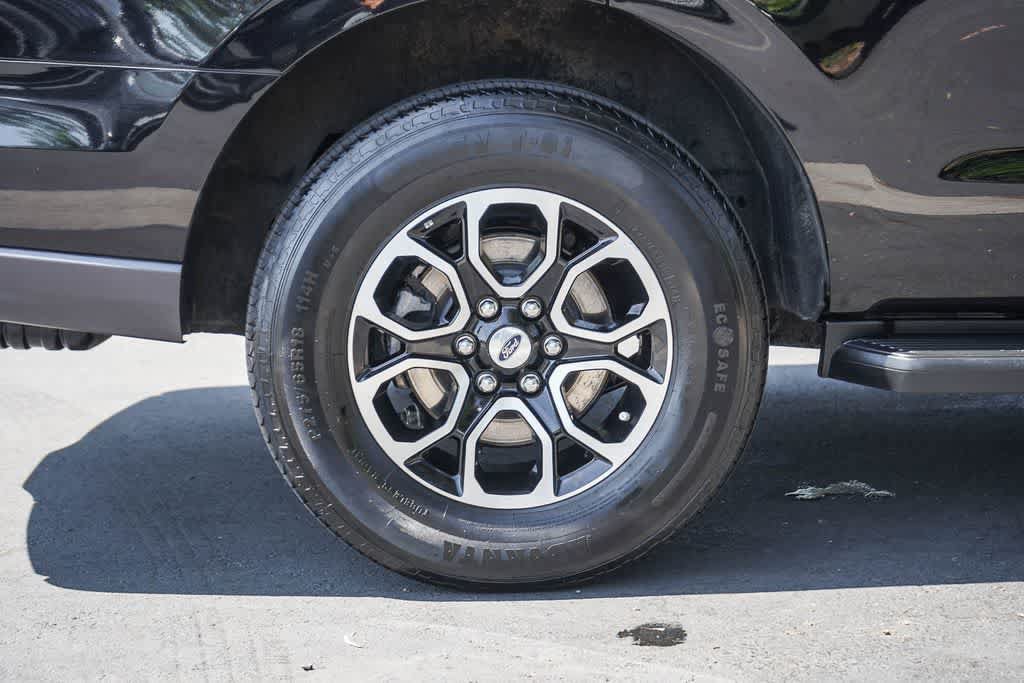 Used 2024 Ford Expedition XLT AWD/4WD image 8