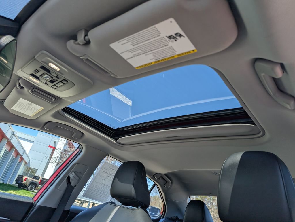 Used 2022 Toyota Camry SE w/ Cold Weather Package AWD/4WD image 19