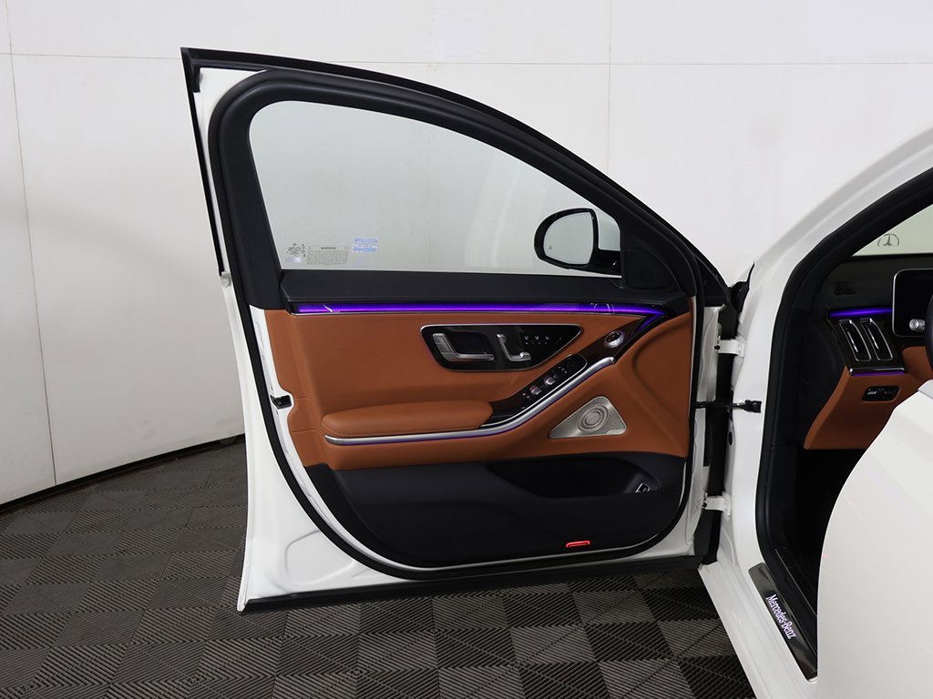 Used 2023 Mercedes-Benz S 500 S 500 image 24