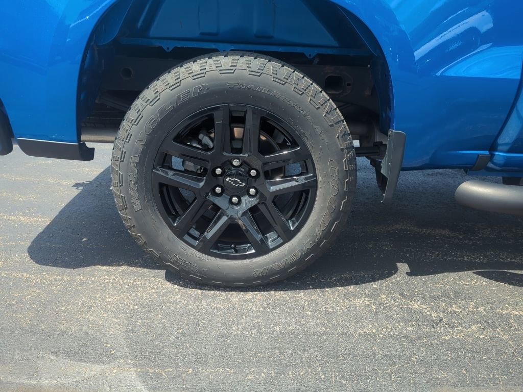 Certified 2023 Chevrolet Silverado 1500 RST w/ Z71 Off-Road Package AWD/4WD image 12