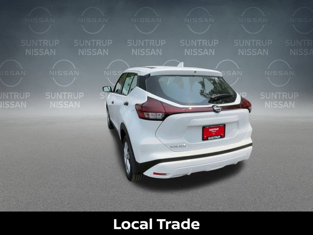 Certified 2025 Nissan Kicks Play S FWD image 9