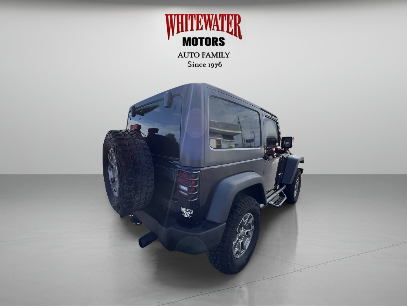 Used 2016 Jeep Wrangler Rubicon w/ Power Convenience Group AWD/4WD image 6