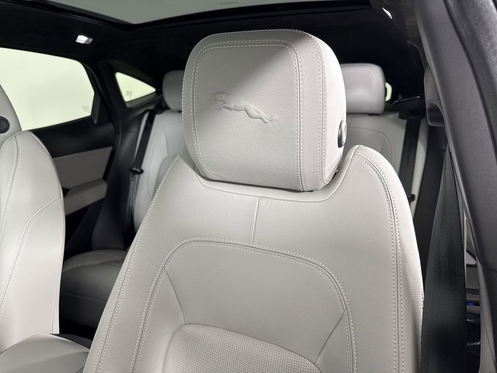 Used 2022 Jaguar E-PACE 300 Sport image 40