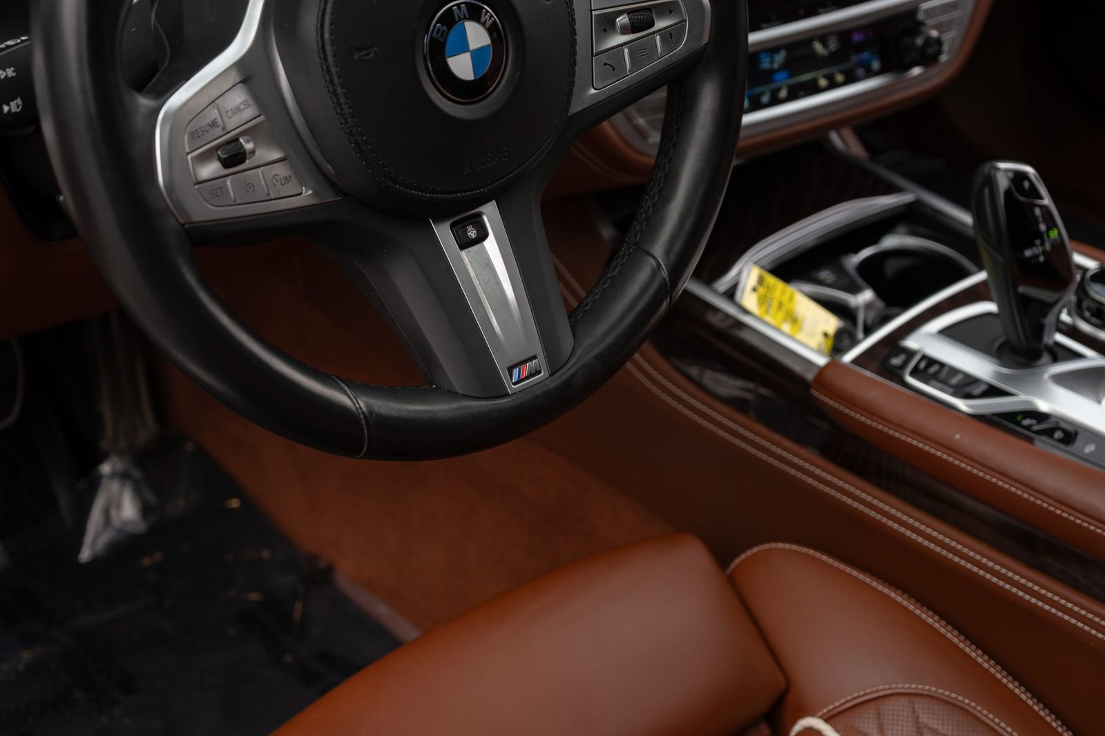 Used 2022 BMW 750i xDrive w/ Autobahn Package image 24