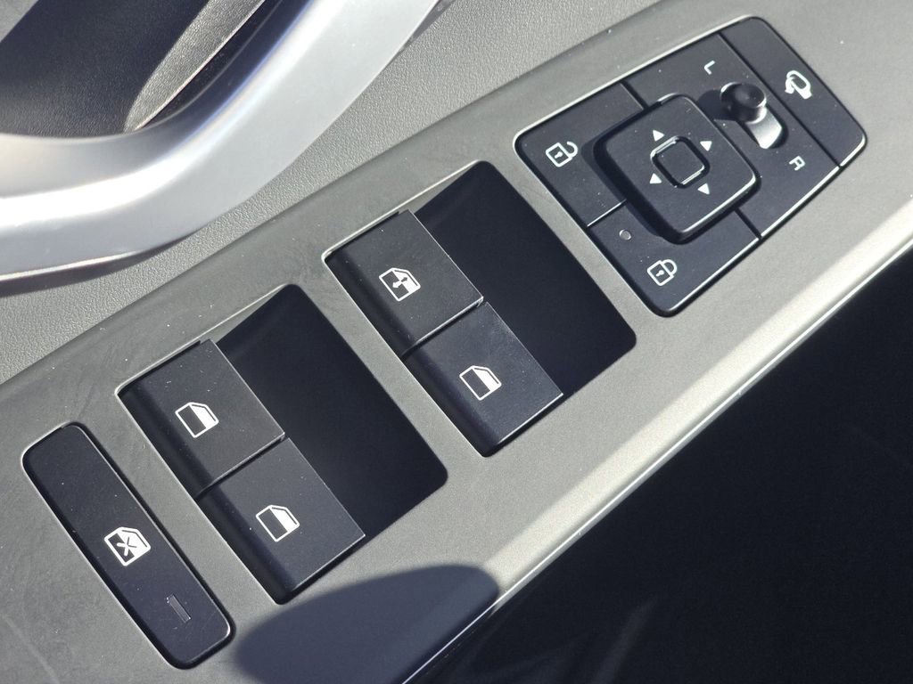 Used 2023 Kia Niro EX Touring image 24