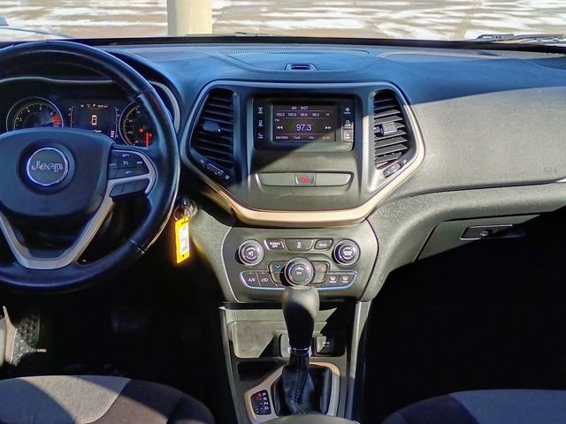 Used 2016 Jeep Cherokee Sport w/ Cold Weather Group image 19