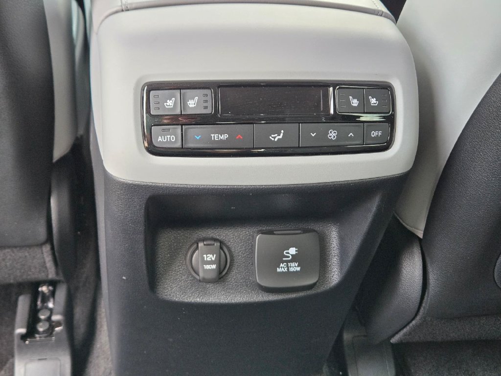Certified 2025 Hyundai Palisade SEL FWD image 19