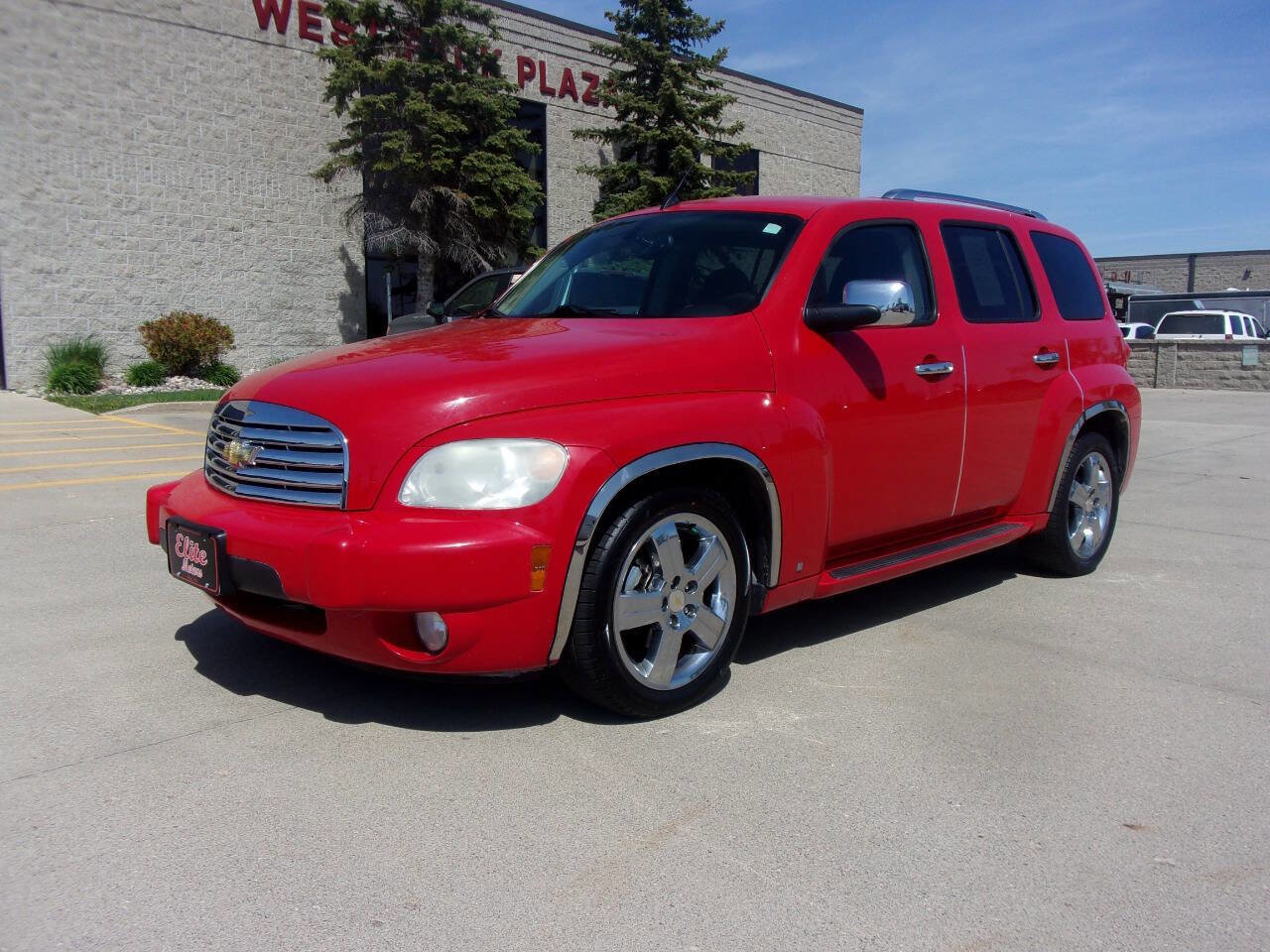 Used 2009 Chevrolet HHR LT w/ LT Preferred Equipment Group FWD image 2