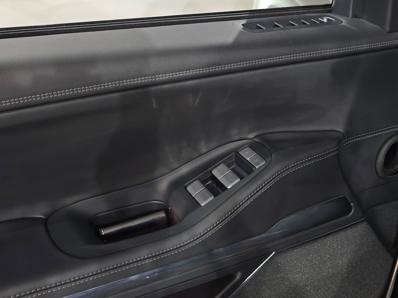 New 2025 Lincoln Navigator Reserve w/ Jet Appearance Package image 19