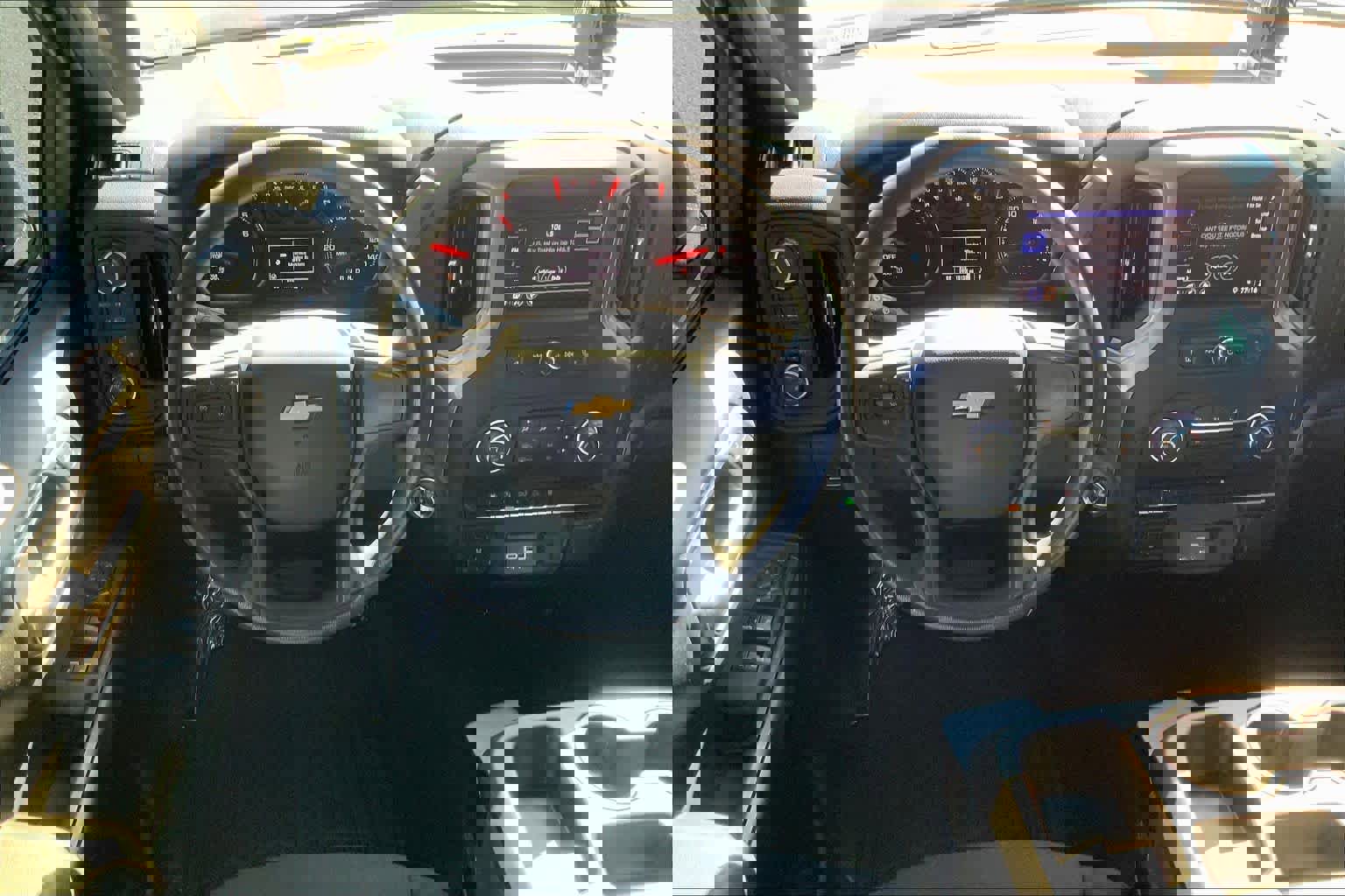 Used 2023 Chevrolet Silverado 1500 Custom image 5