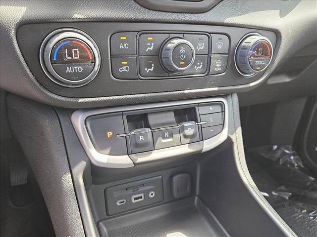 Used 2023 GMC Terrain SLT w/ Infotainment Package II FWD image 14