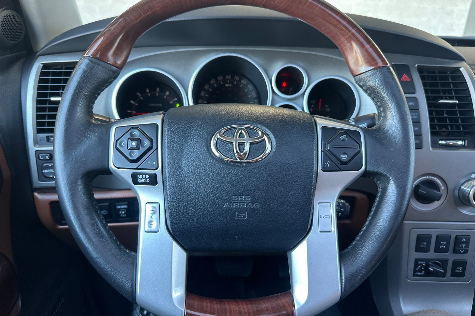 Certified 2016 Toyota Sequoia Platinum AWD/4WD image 24