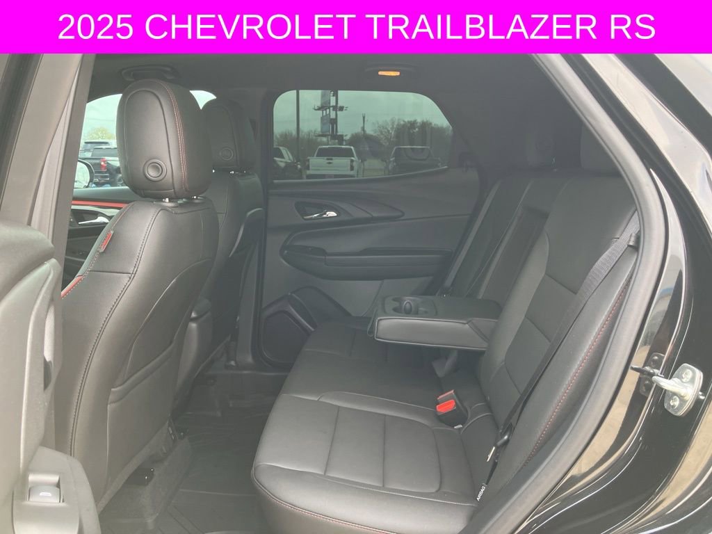 Used 2025 Chevrolet TrailBlazer RS w/ Convenience Package image 17