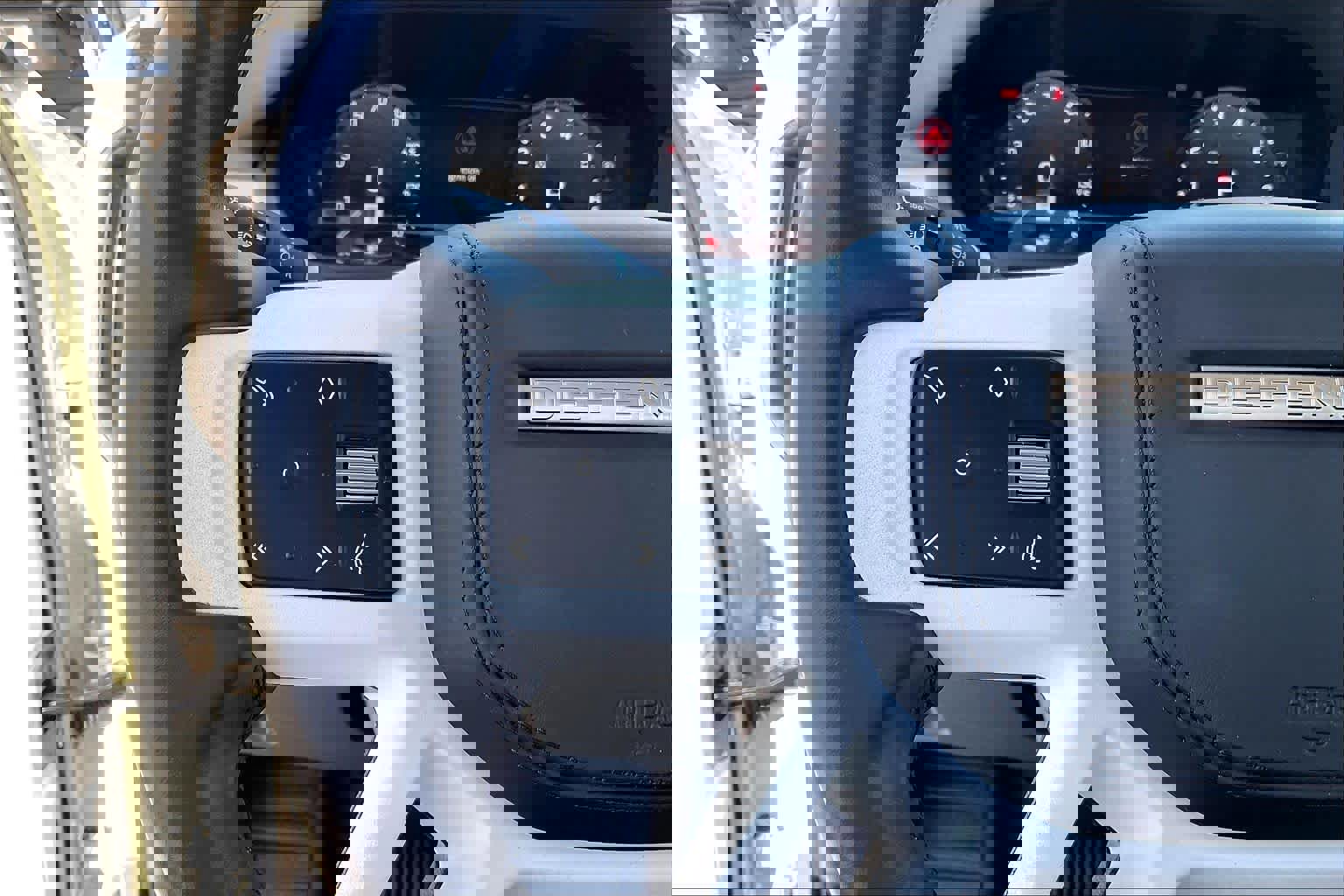 Used 2023 Land Rover Defender 110 SE image 20