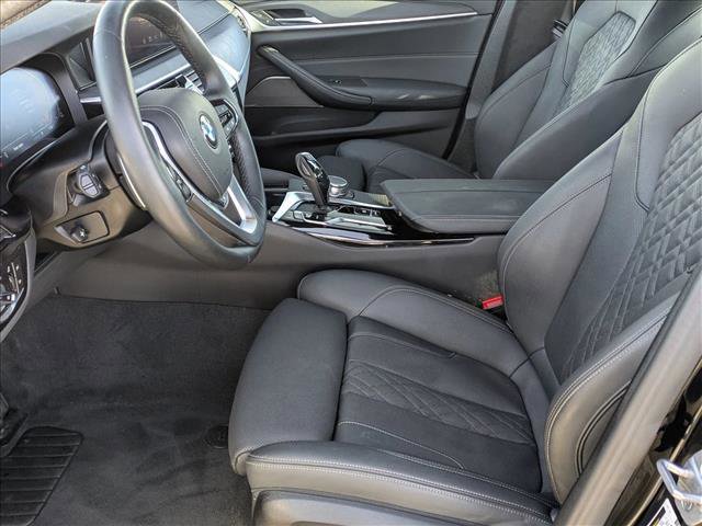 Used 2023 BMW 530i xDrive w/ Premium Package image 17
