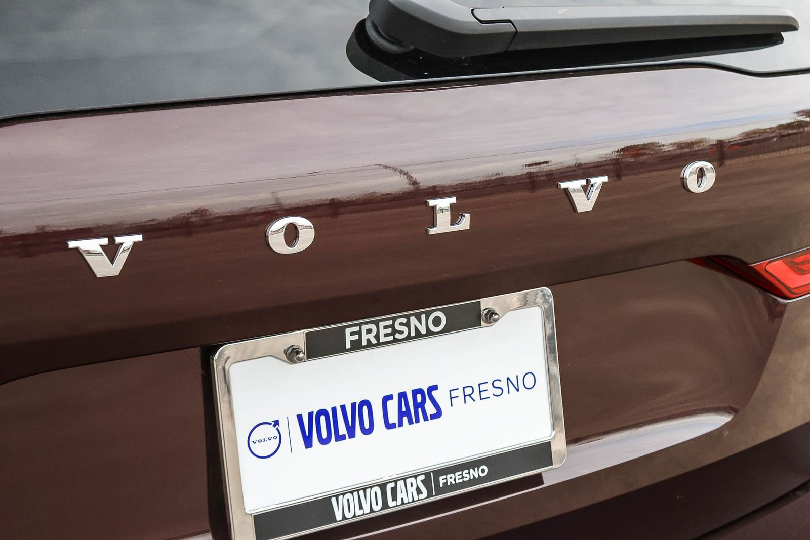 New 2026 Volvo XC60 T8 Ultra w/ Climate Package image 13