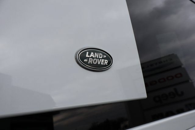 Used 2023 Land Rover Defender 130 X-Dynamic SE AWD/4WD image 37
