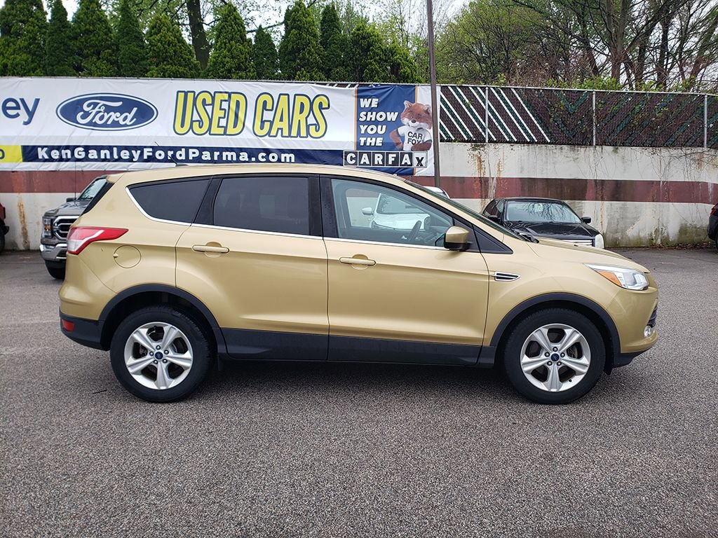 Used 2015 Ford Escape SE FWD image 3