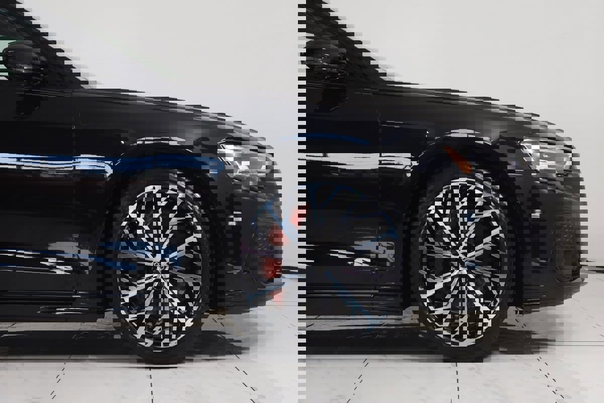 Used 2025 Audi S8 image 78