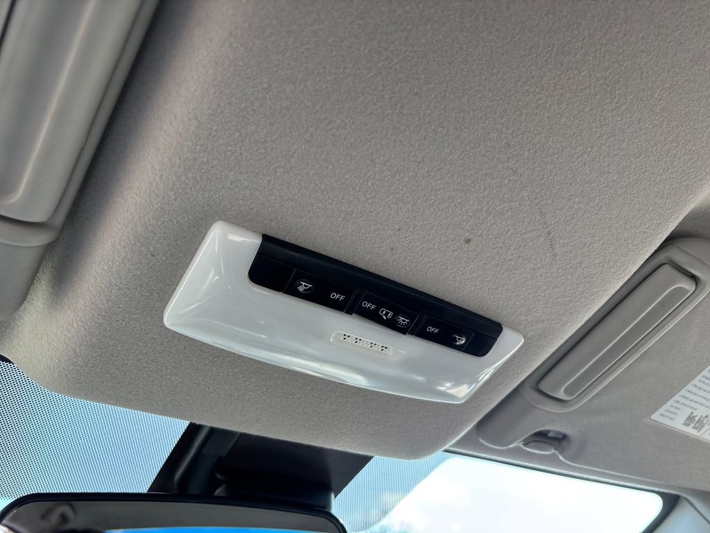 Used 2021 Nissan Versa SV image 36