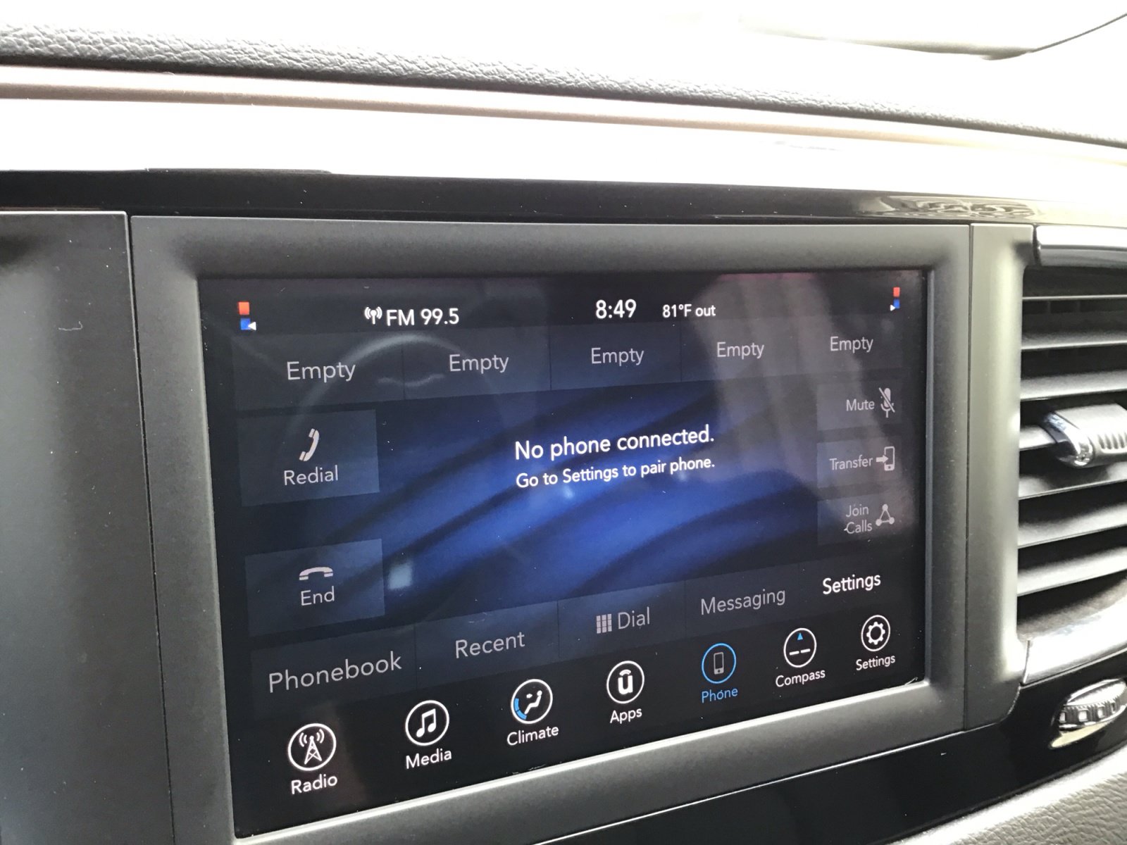 Used 2018 Chrysler Pacifica L FWD image 4