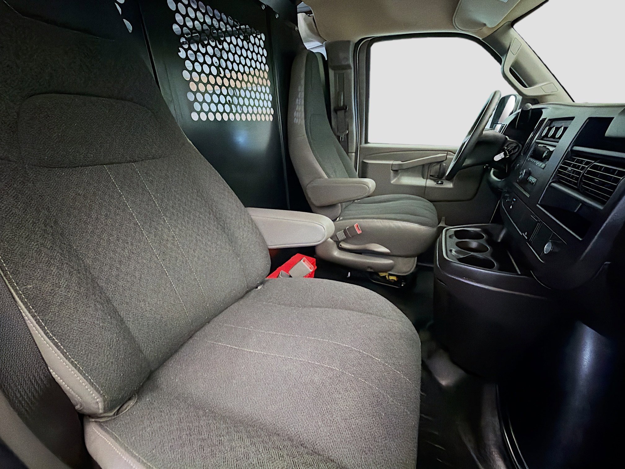 Used 2024 GMC Savana 2500 w/ Driver Convenience Package image 14