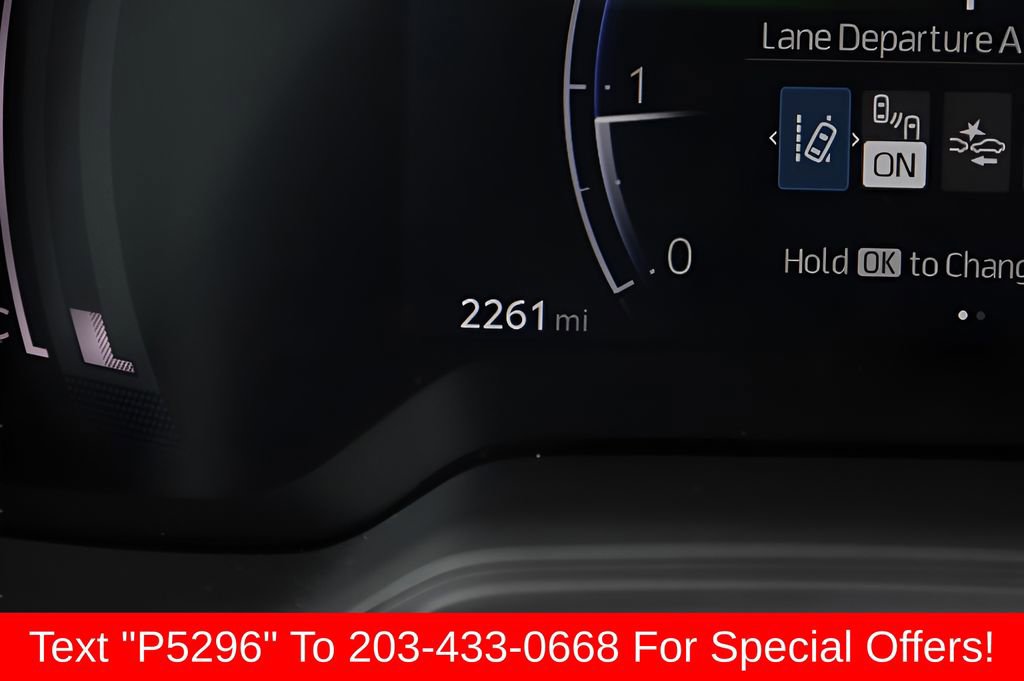 Certified 2025 Toyota Corolla SE w/ SE Premium Package FWD image 32