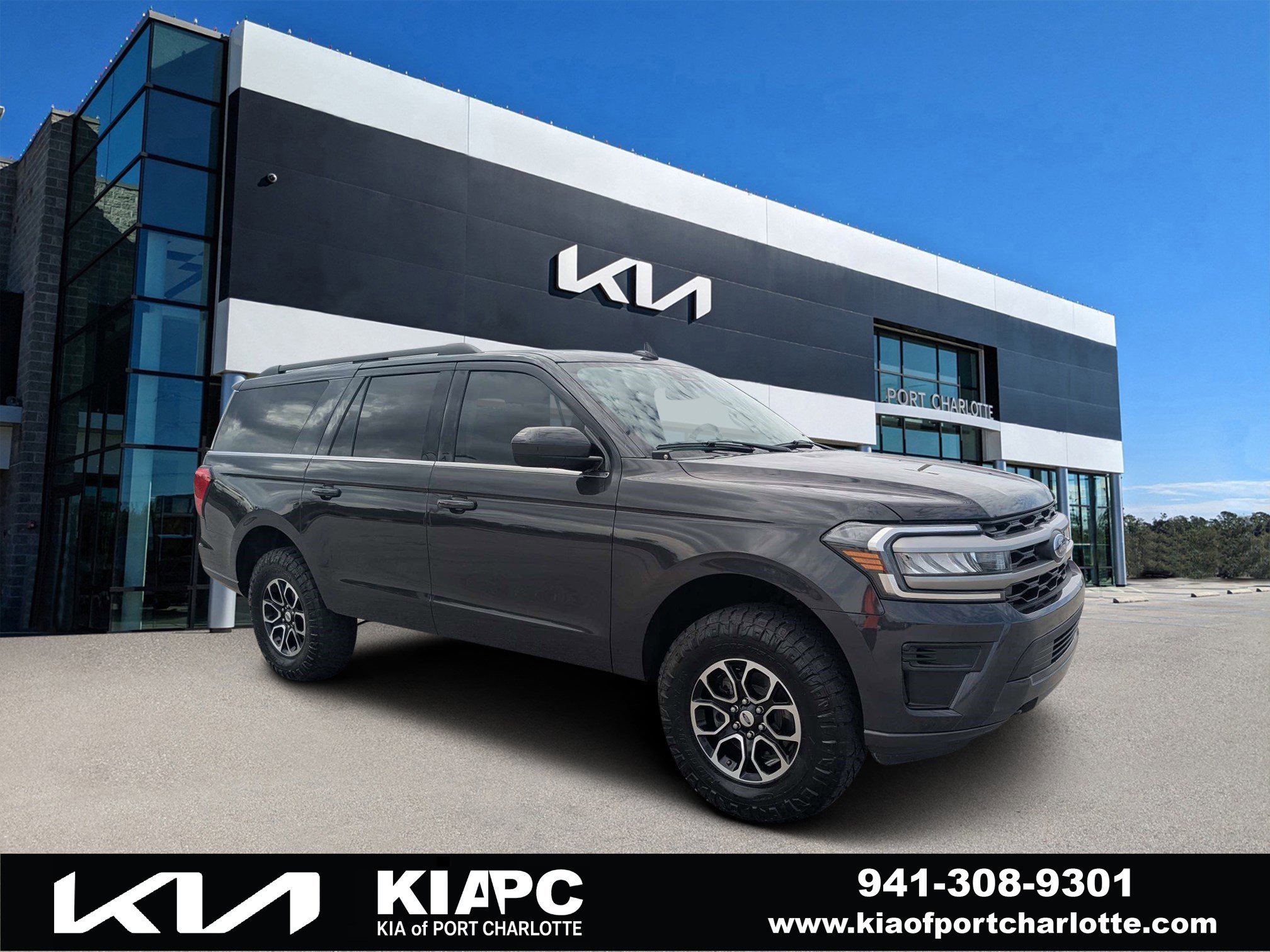 Used 2024 Ford Expedition Max XLT