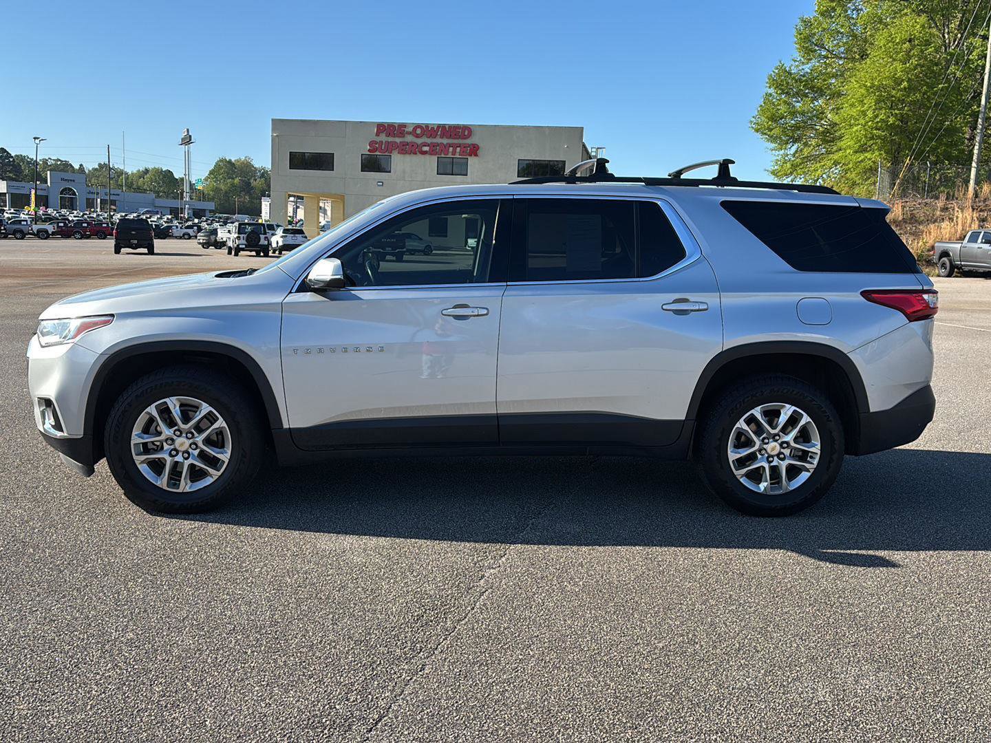 Used 2020 Chevrolet Traverse LT image 5