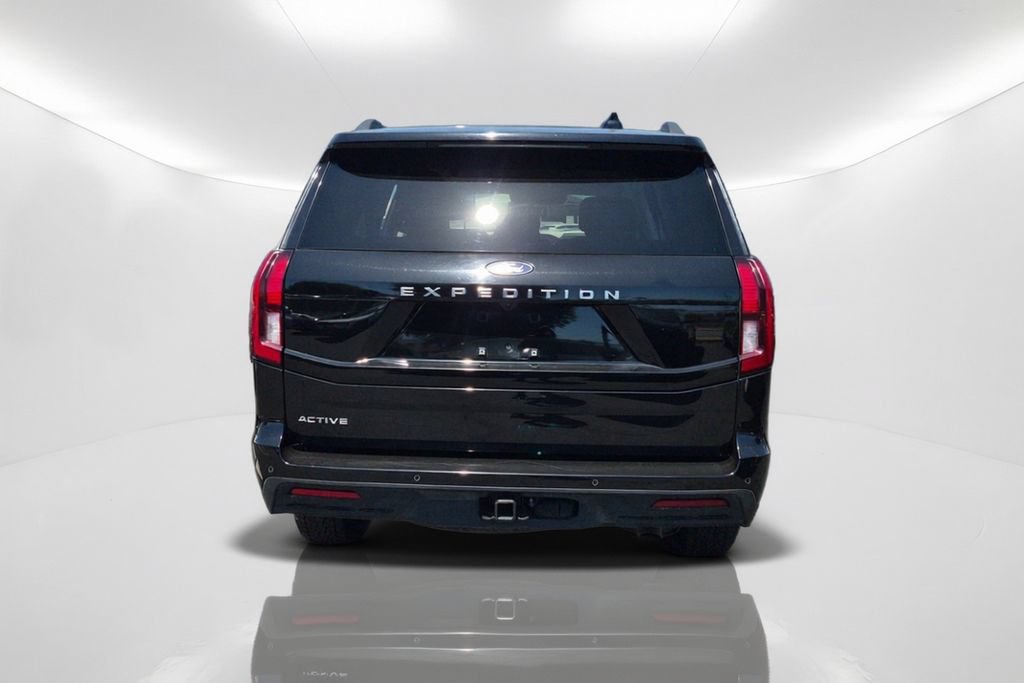 Used 2025 Ford Expedition Active AWD/4WD image 7