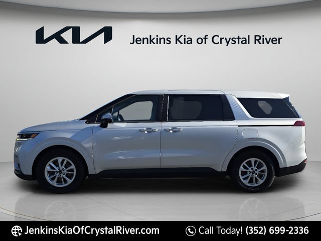Used 2023 Kia Carnival LX FWD image 13