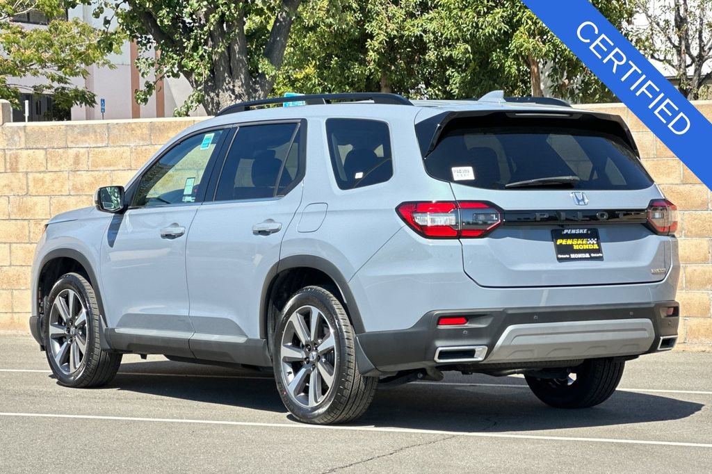Certified 2024 Honda Pilot Touring image 6