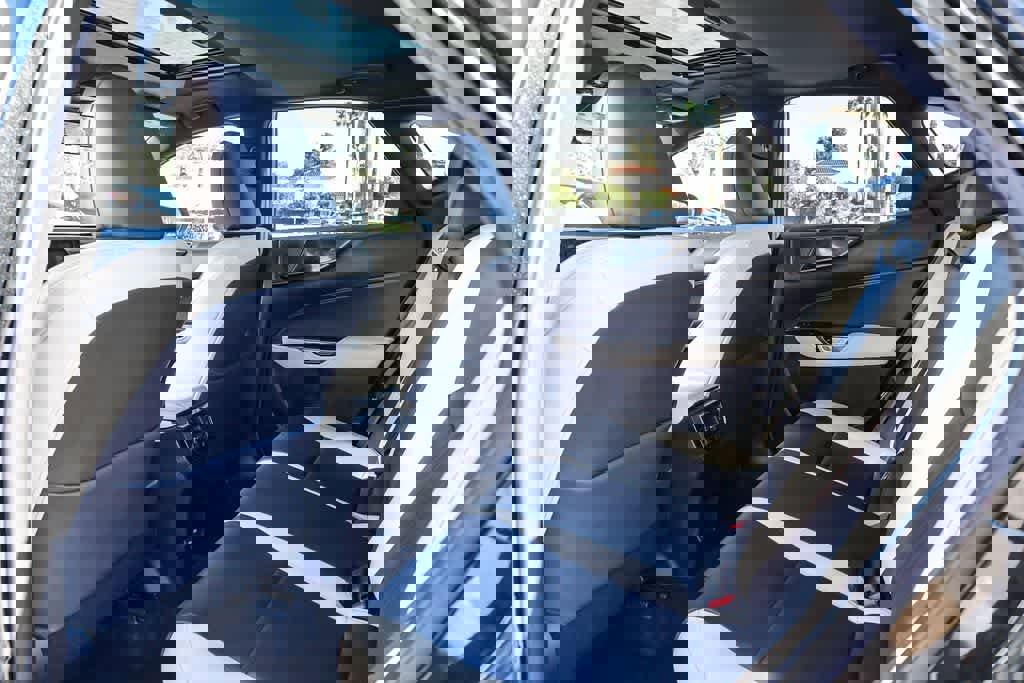 Used 2023 Lexus NX 350h AWD w/ Towing Package (2000 Lbs) image 19