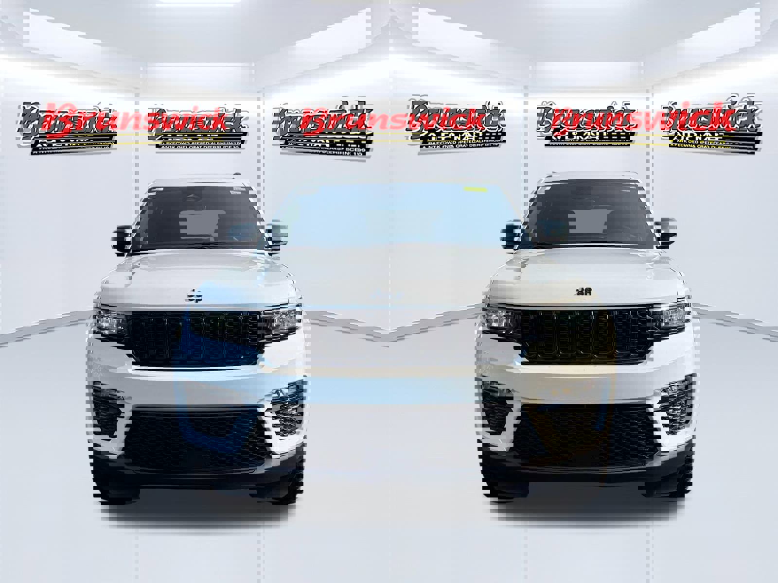 New 2025 Jeep Grand Cherokee Limited w/ Black Appearance Package image 2