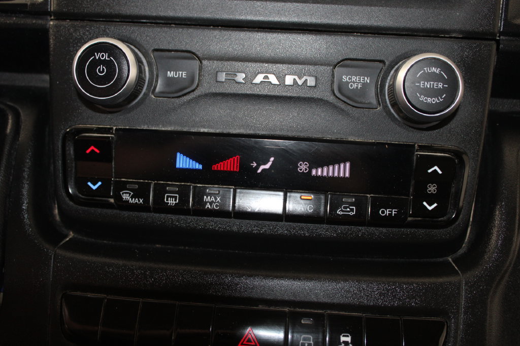 Used 2023 RAM ProMaster 2500 FWD image 40