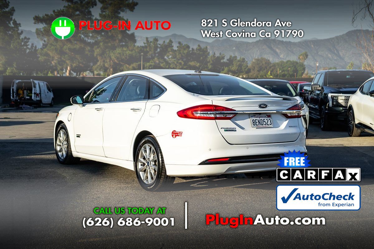 Used 2018 Ford Fusion Energi Titanium image 2