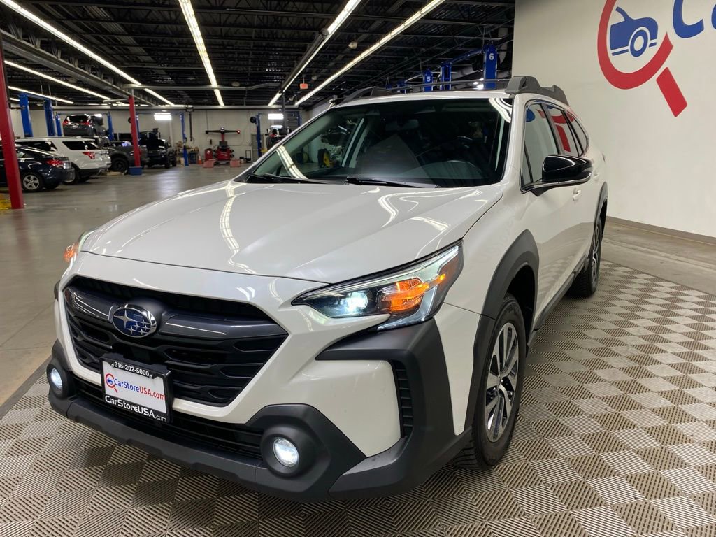 Used 2024 Subaru Outback Premium image 7