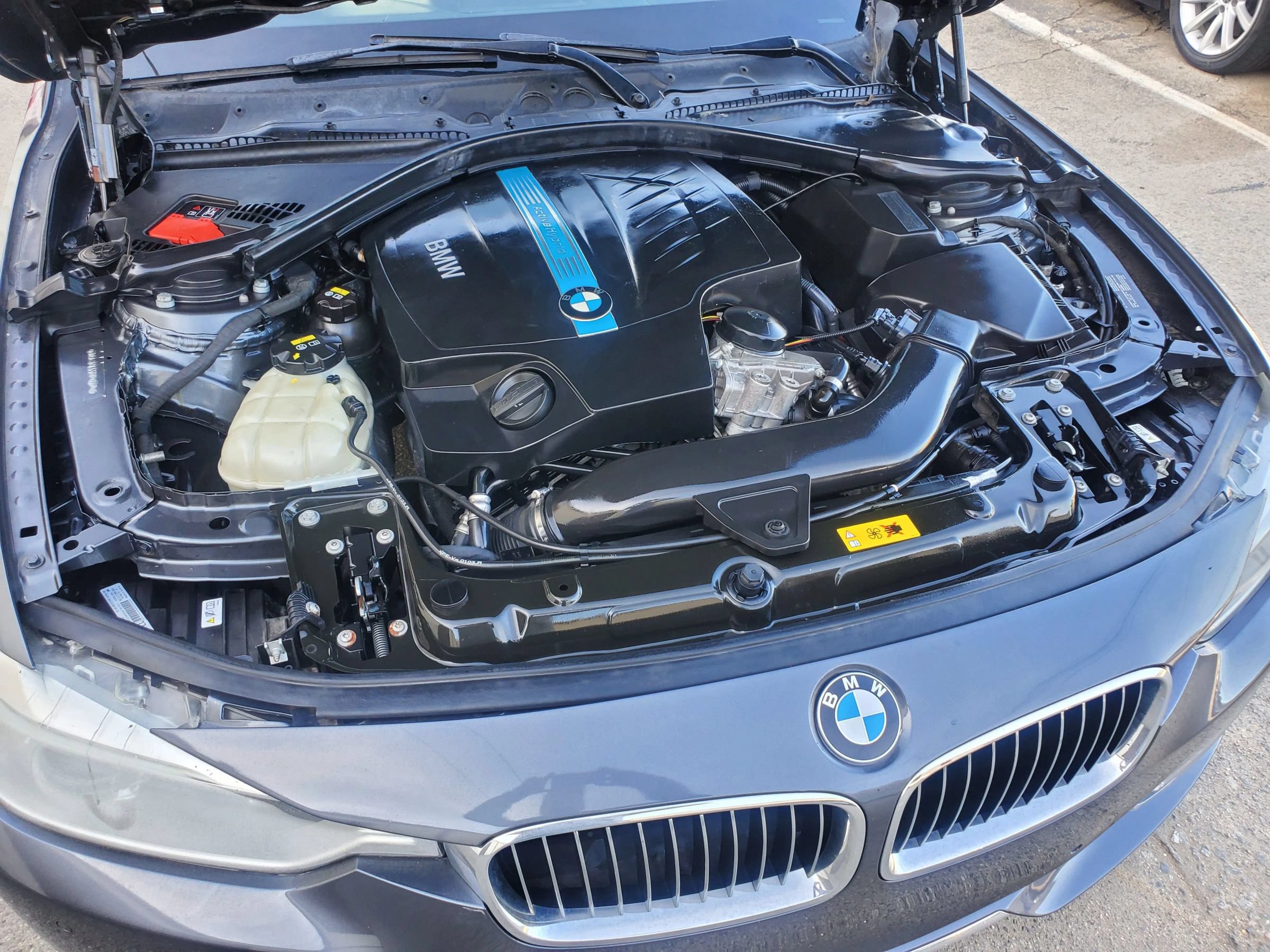 Used 2015 BMW ActiveHybrid 3 w/ Technology Package RWD image 62