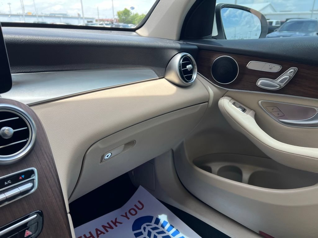 Used 2022 Mercedes-Benz GLC 300 4MATIC image 20