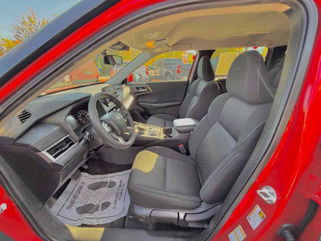 Used 2022 Mitsubishi Outlander ES image 12