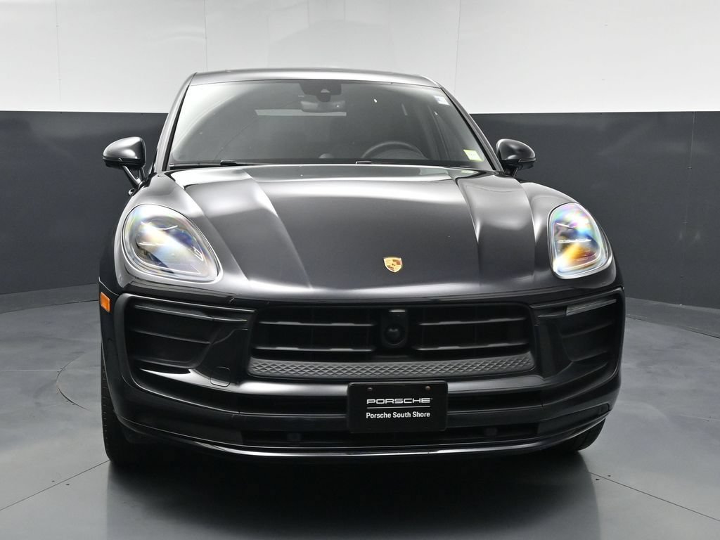 Certified 2025 Porsche Macan AWD/4WD image 15