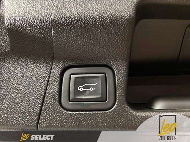 Used 2023 GMC Acadia AT4 w/ Technology Package AWD/4WD image 30