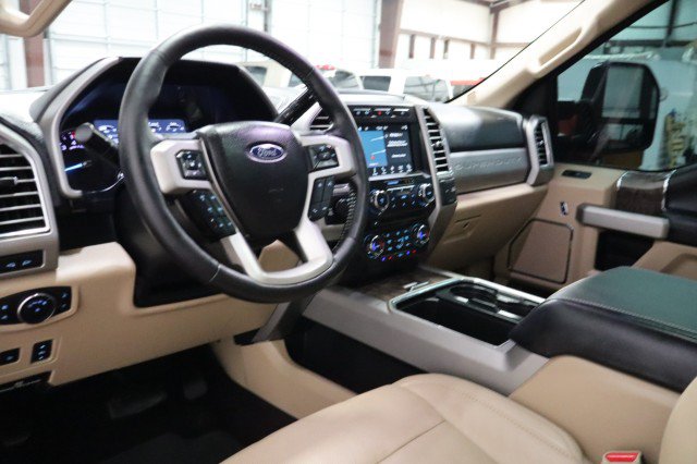 Used 2017 Ford F250 Lariat w/ Lariat Ultimate Package AWD/4WD image 35