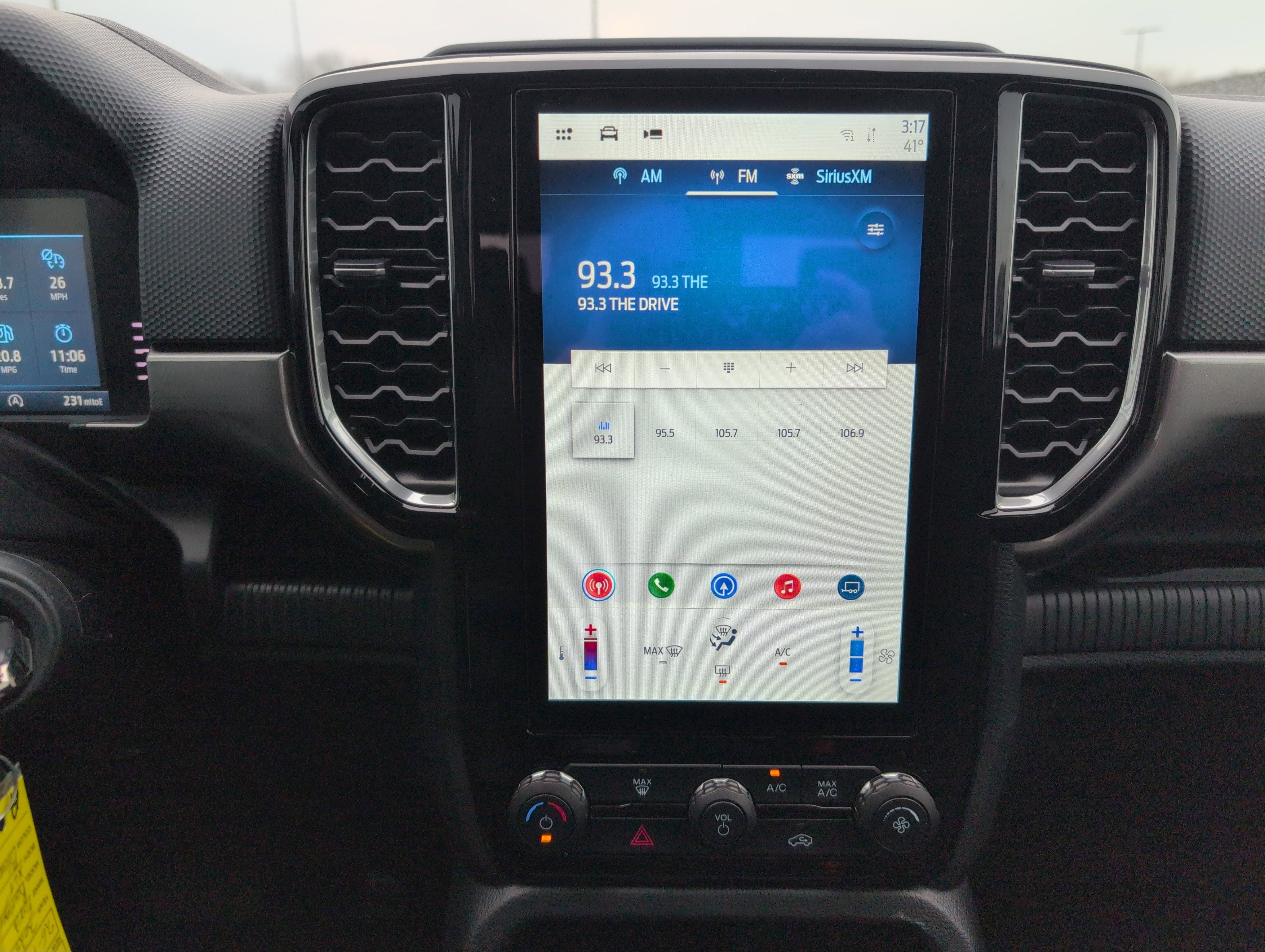 Used 2025 Ford Ranger XLT w/ Trailer Tow Package image 23