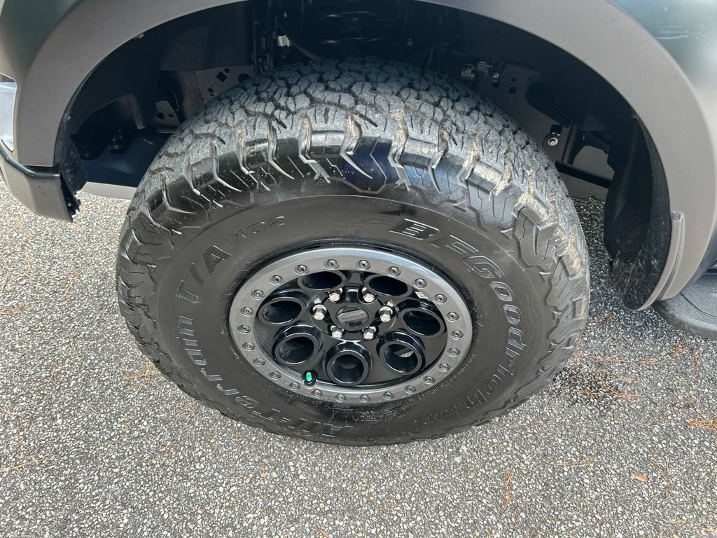 Used 2025 Ford F150 Raptor AWD/4WD image 13