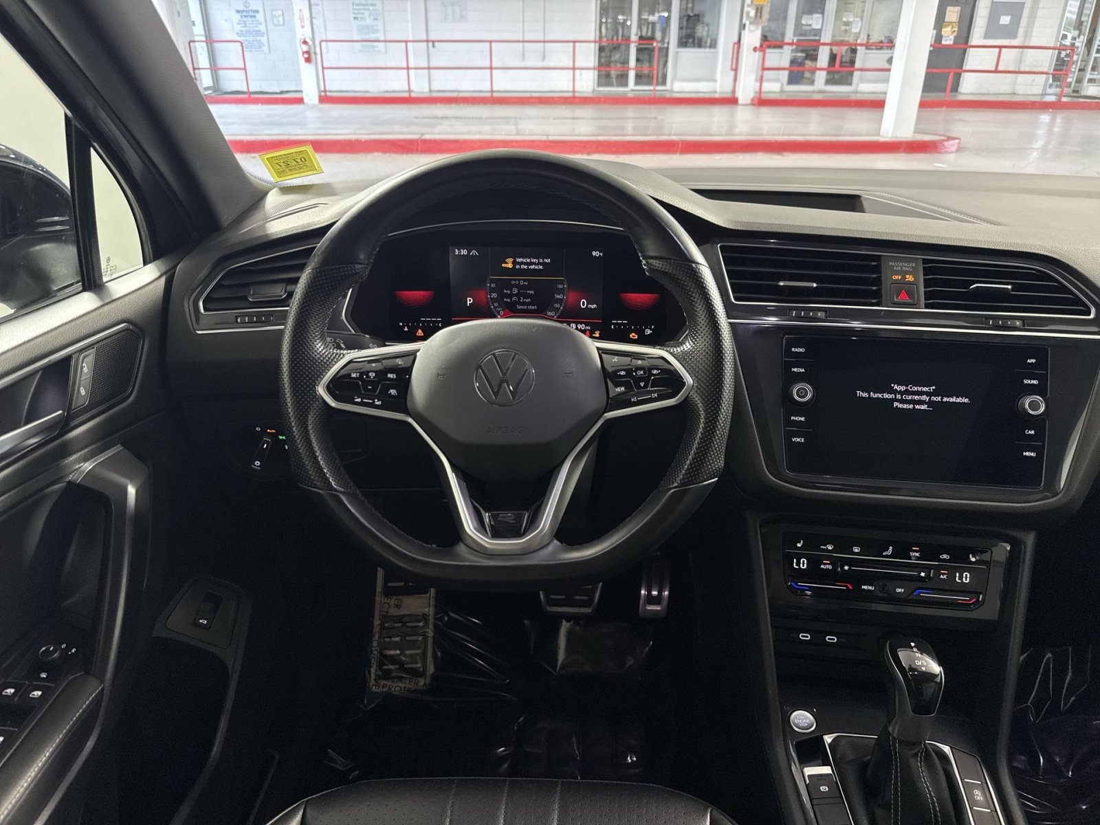 Used 2022 Volkswagen Tiguan SE R-Line AWD/4WD image 16