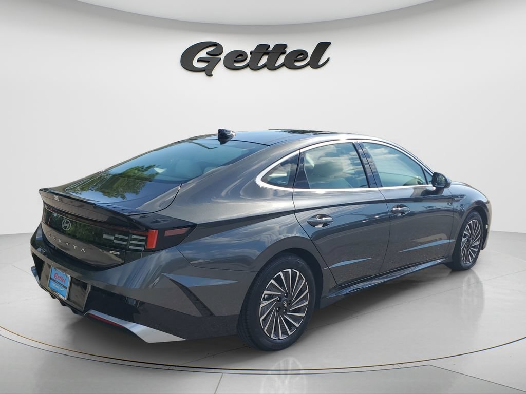 Used 2026 Hyundai Sonata SEL FWD image 5