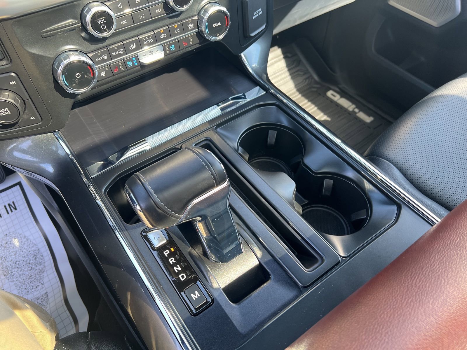 Used 2022 Ford F150 Lariat w/ Equipment Group 502A High image 26